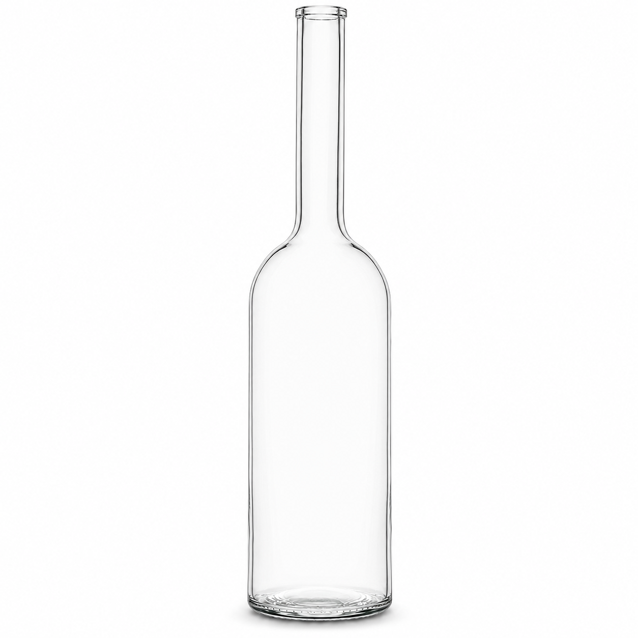 Klare Opera-Glasflasche 0,7 l mit OBM-Mündung, langem schlanken Hals und geradem Rundkörper auf weißem Hintergrund