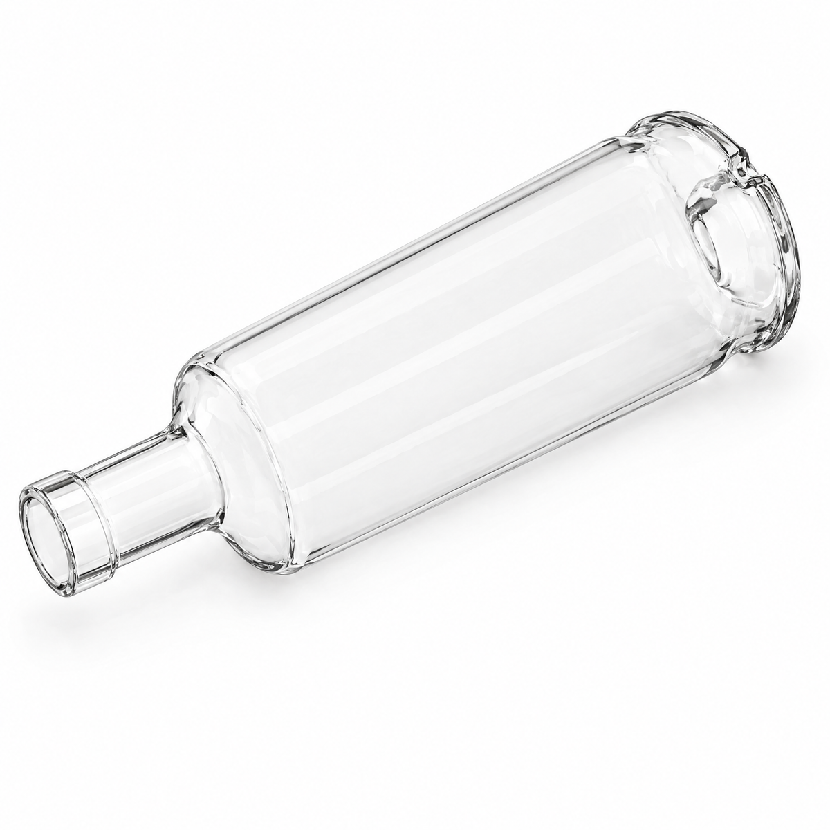 Flasche Alfa 0,7 l aus klarem Glas mit Korkmündung 22, liegend in isometrischer Seitenansicht mit der Mündung nach unten links.